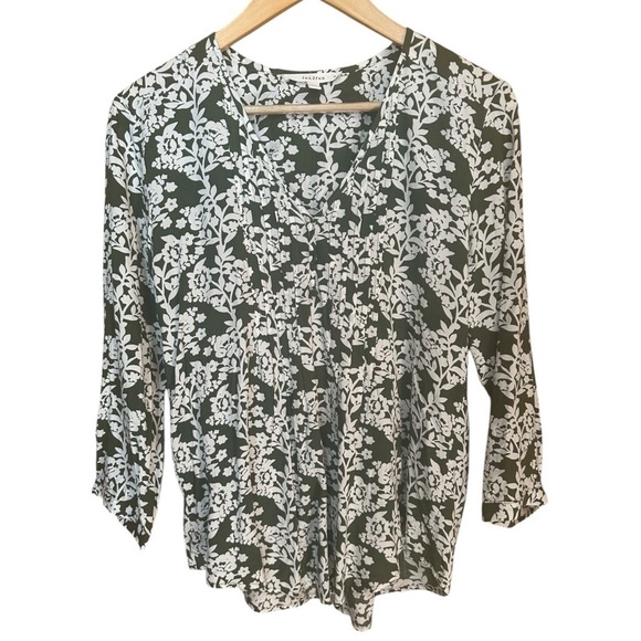 Stitch Fix Fun2Fun Maley Green Floral 3/4 Sleeve Top Small - Picture 2 of 7